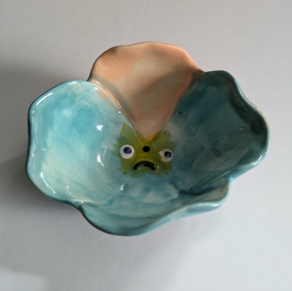Urban Outfitters Sad Pansy Pinch Bowl Small Handcrafted Ceramic Flower Dish
